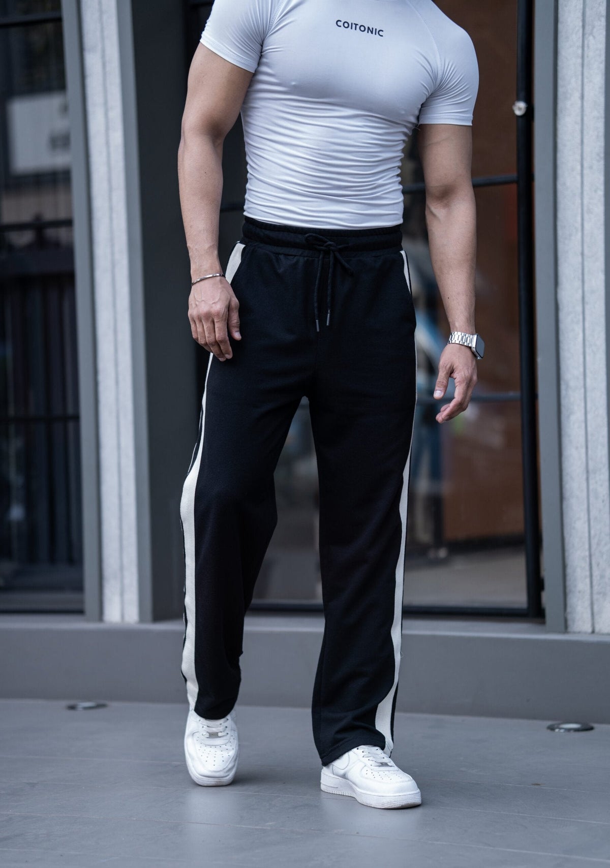 BLACK SIDE SEAM DRAWSTRING WAIST TRACK PANTS image 4