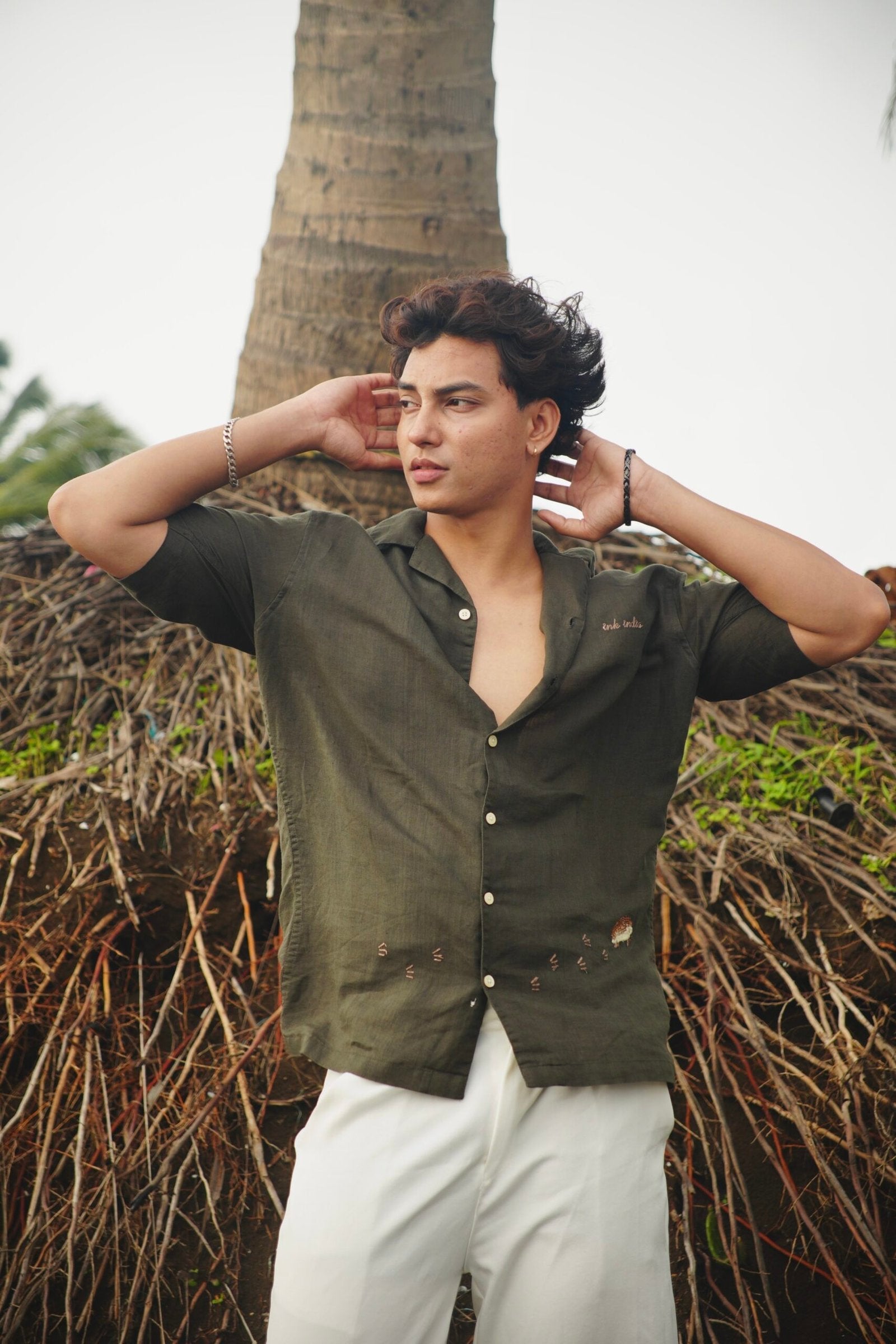 Olive H/S Shirt Embroidered Escape image 0